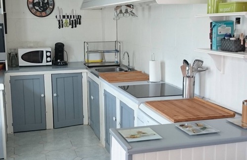 Bangor House | House 2 to 10 people with indoor heated pool in Belle Île