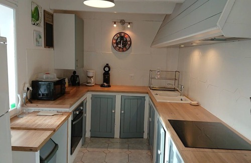 Bangor House | House 2 to 10 people with indoor heated pool in Belle Île