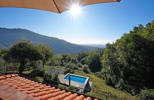 Fosdinovo Villa | House - 4 People - Private Pool & Garden - Sea View - WiFi