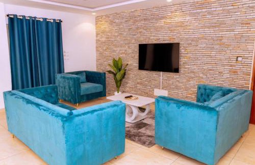 Littoral Department House | House 5 Mins From the Beach, 15 Mins From the Airport