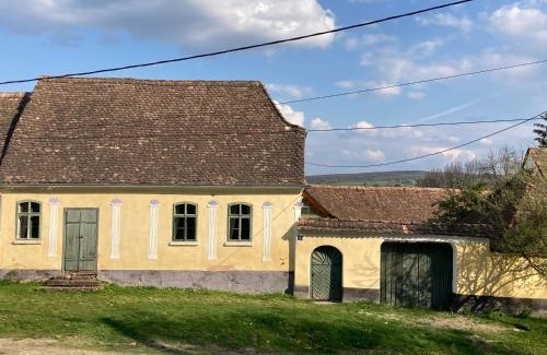 Crit House | House by the Church - entire house