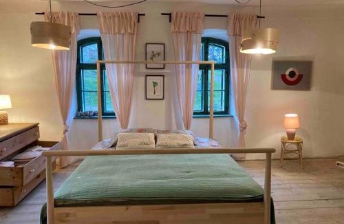 Crit House | House by the Church - entire house