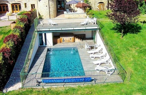 Latronquiere House | House character gîte weekly rental 6 Pers. private SPA pool, fishing pond,