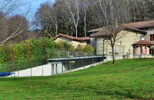 Latronquiere House | House character gîte weekly rental 6 Pers. private SPA pool, fishing pond,