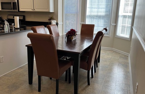 Flowery Branch House | House close to Lake Lanier