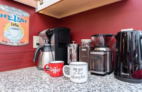 Summit Point House | House & Cottage in Summit Point - Wild & Wonderful