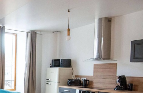 Accolay House | HOUSE DIVIDED INTO 2 APARTMENTS FOR 8 PEOPLE