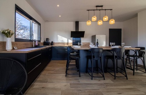 Loucrup House | House facing the Pyrenees