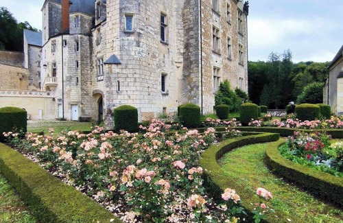 La Chapelle-Huon House | House for 6 people ideally located, close to many leisure activities