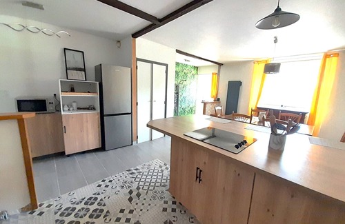 La Tourlandry House | House Gite 9pers + access Château de la Tourlandry (Park & wellness area)