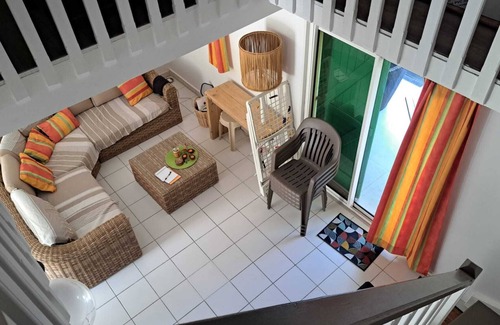 Oyster Pond House | House in closed co-pro