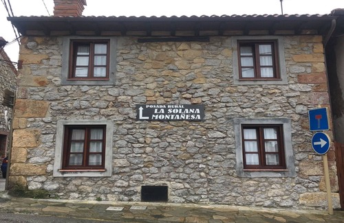 Comillas City Center House | House in Comillas near the center