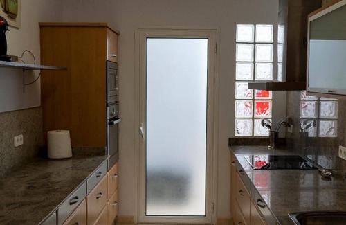 Corbera d'Ebre Ski Chalet | House in Les Terres del Ebre with large spaces, terrace, barbecue and garage.