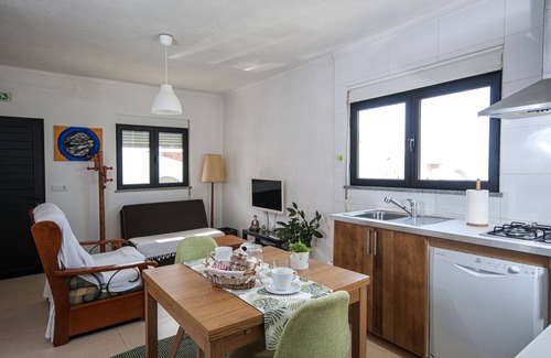 Vale Furado House | House In Quiet Location At Beach With 2 Parking Spaces