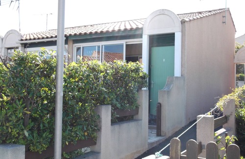 Fleury House | HOUSE IN ST PIERRE LA MER