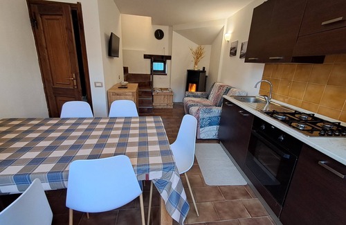 Esino Lario House | House in the woods on the "wayfarer's path." Beautiful view of Lake Como