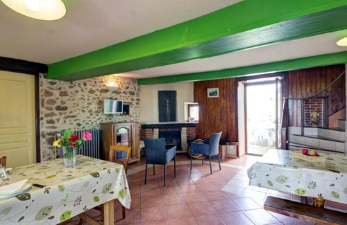Montagny House | House Les vieilles cours