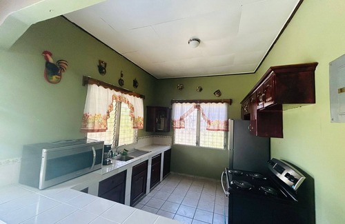 Puerto Cortes House | House near the beach in Tulian Campo