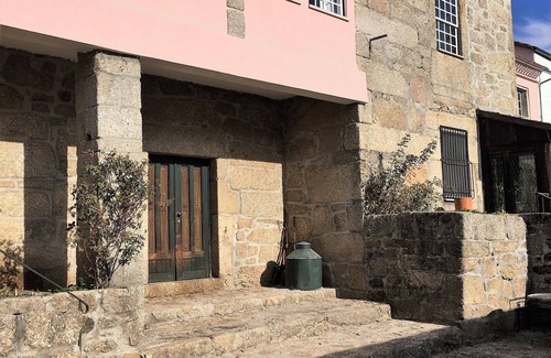 Lajeosa do Mondego House | House of Brigadier TH