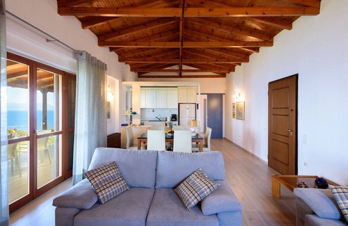 Elea Villa | House of Phoenicia - Elena of Laconia