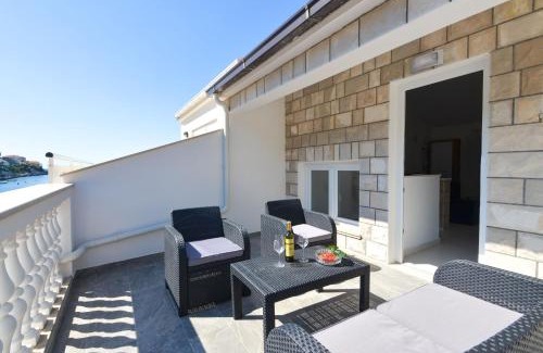 Zavalatica House | House Riva