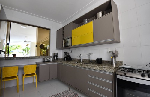 Jenipabu House | HOUSE W/RESORT SERVICE, 2 MIN WALK TO THE BEACH, POOL, AC, WIFI, MAID