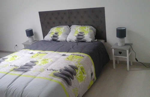 Vezins House | House with 40m² living room in a quiet area