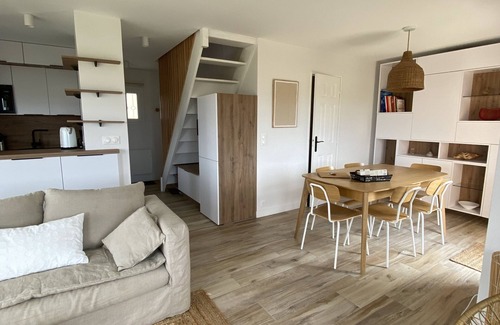 Port Guillaume House | House with beautiful view, swimming pool, beach 5 min walk