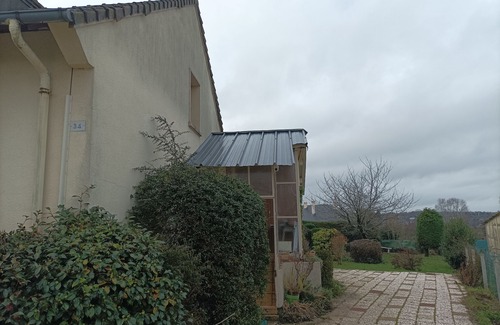 Flers House | House with beautiful garden very close to nature and the city