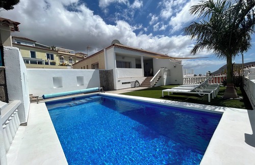 Chayofa House | House with pool and sea view