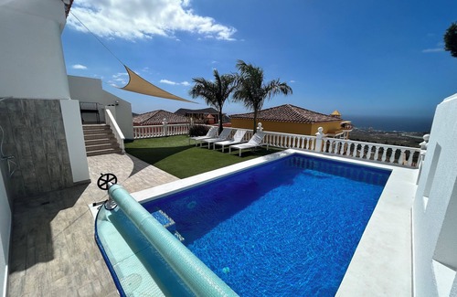 Chayofa House | House with pool and sea view
