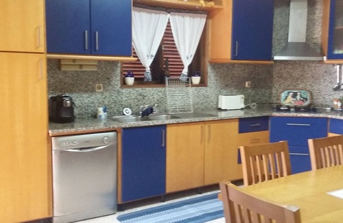 Paredes de Viadores House | house with pool for 10 people