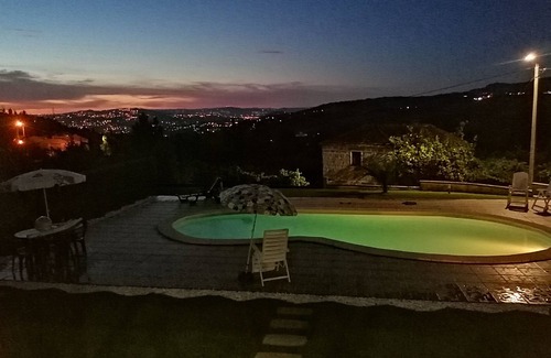 Paredes de Viadores House | house with pool for 10 people