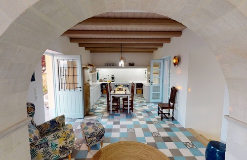 Kamilari House | House with pool, terraces, sea view, village view ideal for up to 6 people