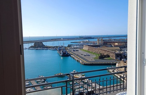 Civitavecchia House | House with spectacular views of Civitavecchia harbor