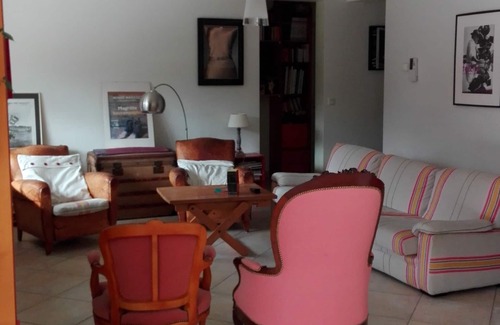 Messanges House | House with two terraces (south and north) and direct access to the bike path.