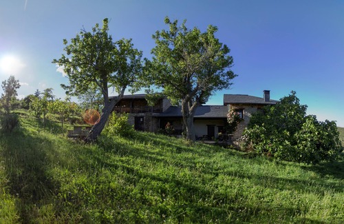 Carucedo House | Housing for tourist use N1