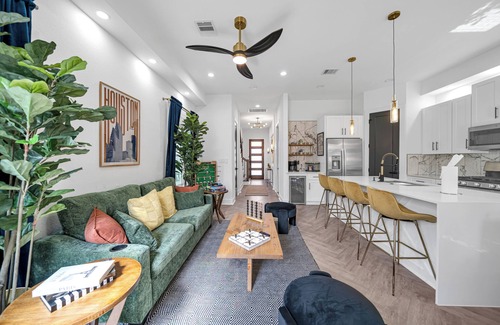 Southeast Houston House | Houston Getaway I Near NRG, Downtown, Airport