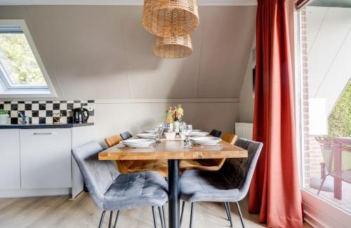 Zwiggelte House | Houtduif I Huisje met Omliggende Tuin