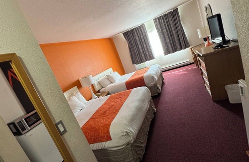 Fort St. John Hotel | Howard Johnson Hotel by Wyndham