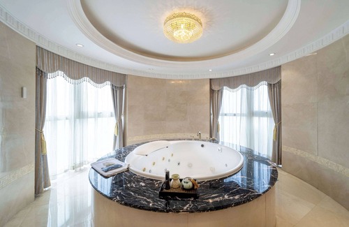 Shunyi Hotel | Howard Johnson Junhe Hot Springs Resort Beijing