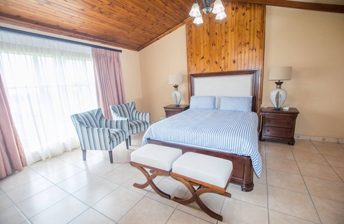 eNtokozweni Cabin | Hoyo Hoyo Machadostud Lodge