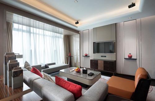 Jinghu District Hotel | HUALUXE Wuhu