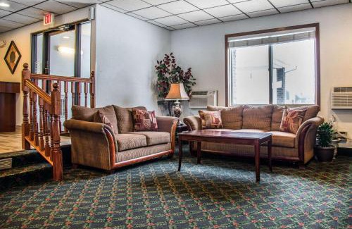 Hudson Hotel | Hudson Inn & Suites