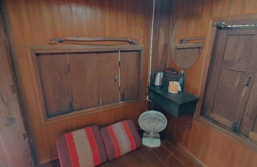 Chom Thong Villa | hueankwankhao