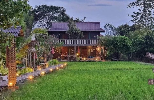 Chom Thong Villa | hueankwankhao