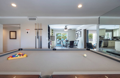 Vista Norte House | Huge Backyard: PoolTable+Firepit+Saltwater Pool and Spa