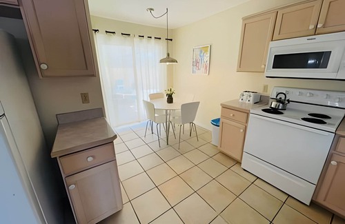 Indian Wells House | Huge Lot, Private Pool Home Centrally Located