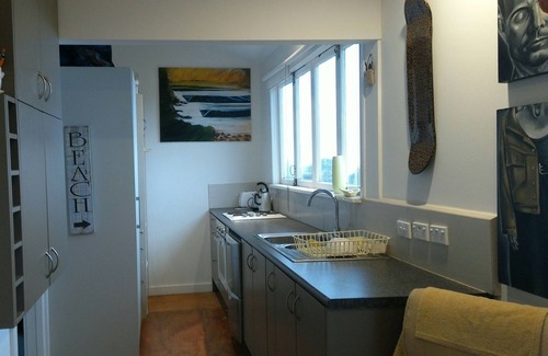 New Lynn Cottage | Huge ocean views and west coast vistas