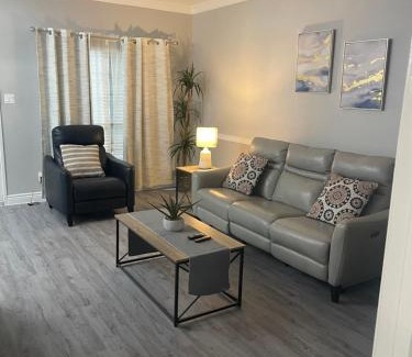 Houston Apartment | Huge one bedroom with 2 Queen size beds